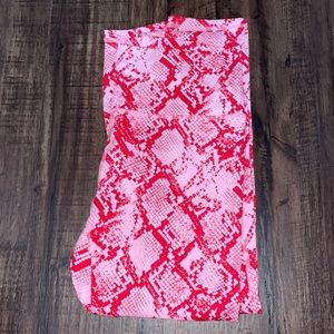 Fabletics leggings in Persimmon Python size medium